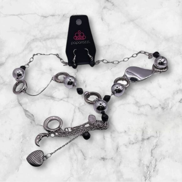 Fashion Jewelry lots -LC-Paparazzi Chico Necklace and Earrings  Wearable Sets - Picture 1 of 6